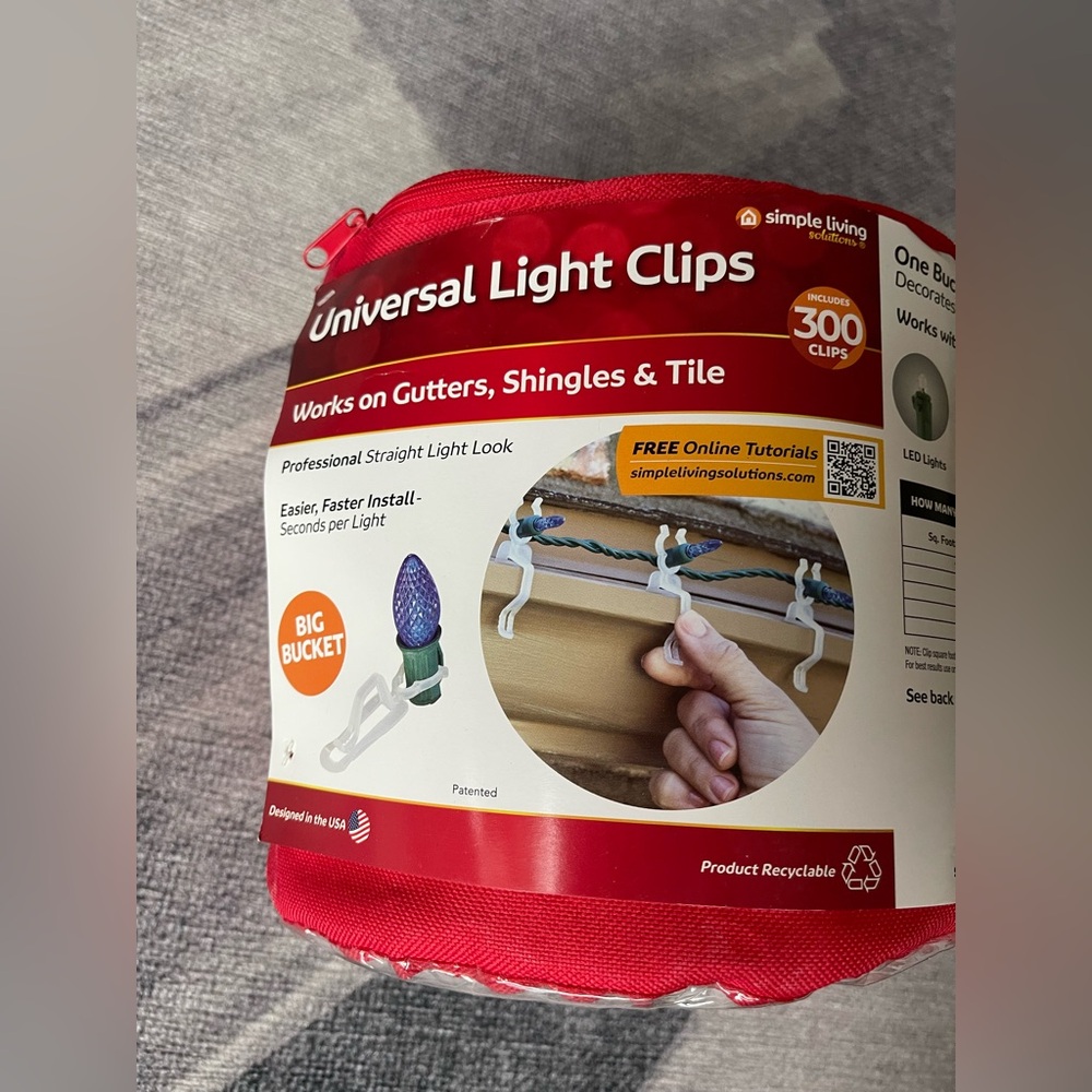 Simple Living Universal Light Clips - 300 pieces